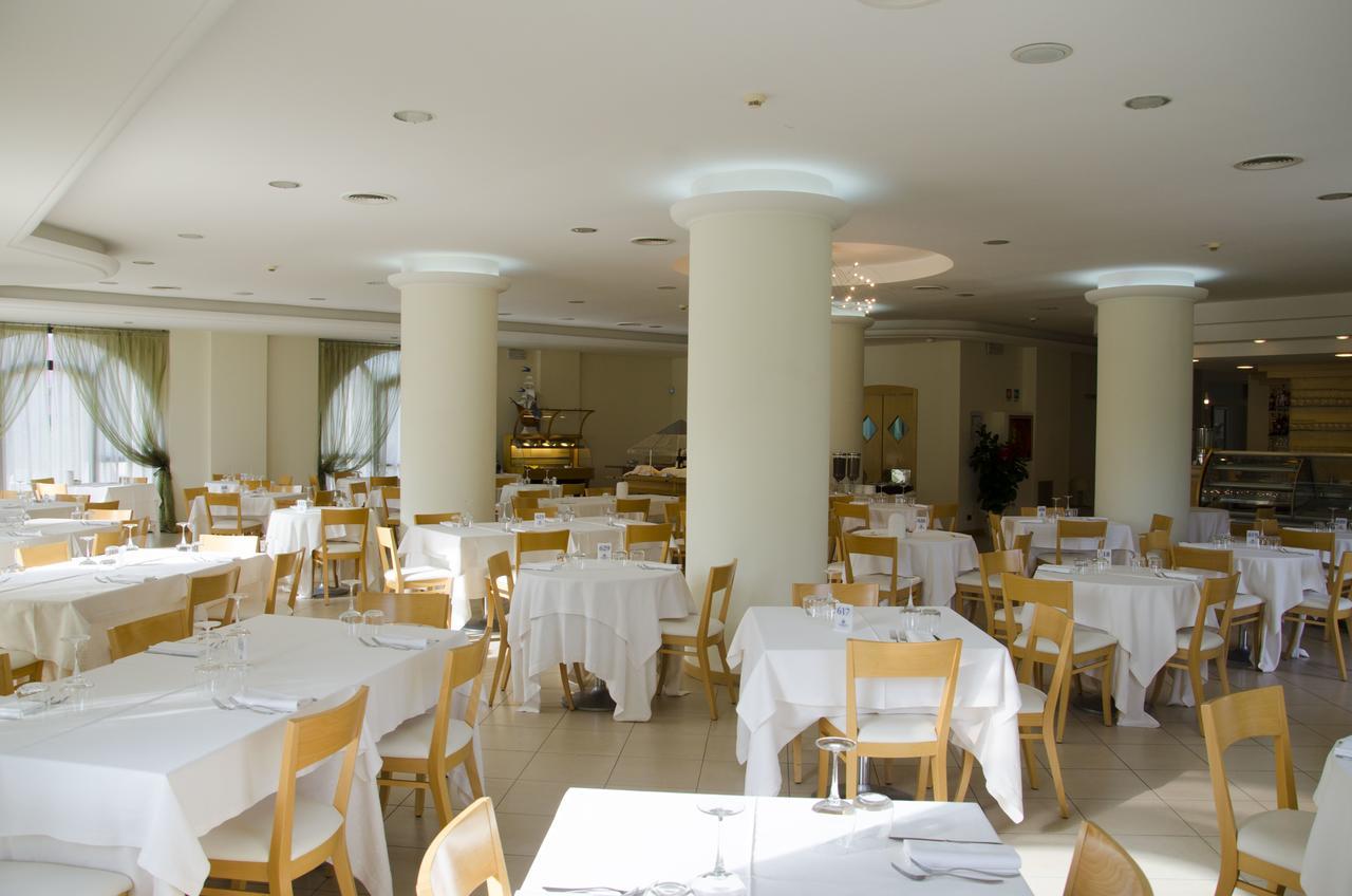 Almaluna Hotel & Resort Alba Adriatica Zewnętrze zdjęcie